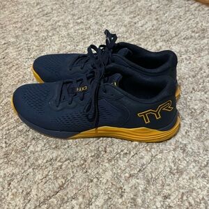 Tyr CXT-1 trainers